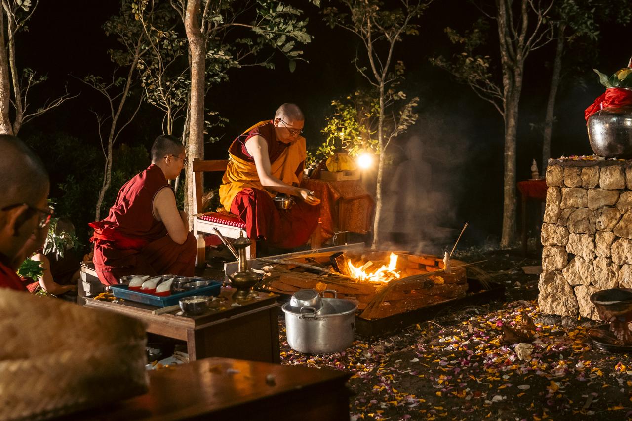 Agnihotra Yajna kepada Bhagavati Vajrayogini