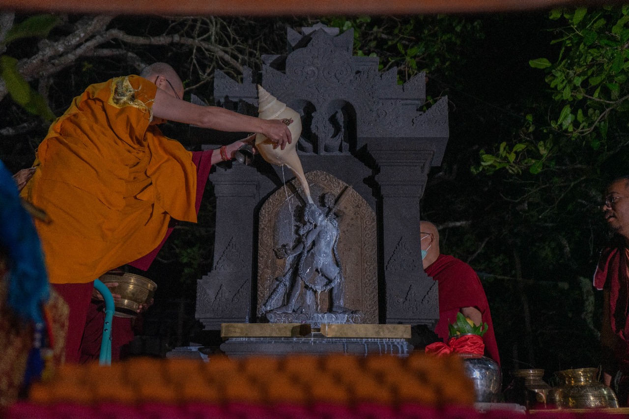 Penyambutan Pratima Bhagavati Vajrayogini