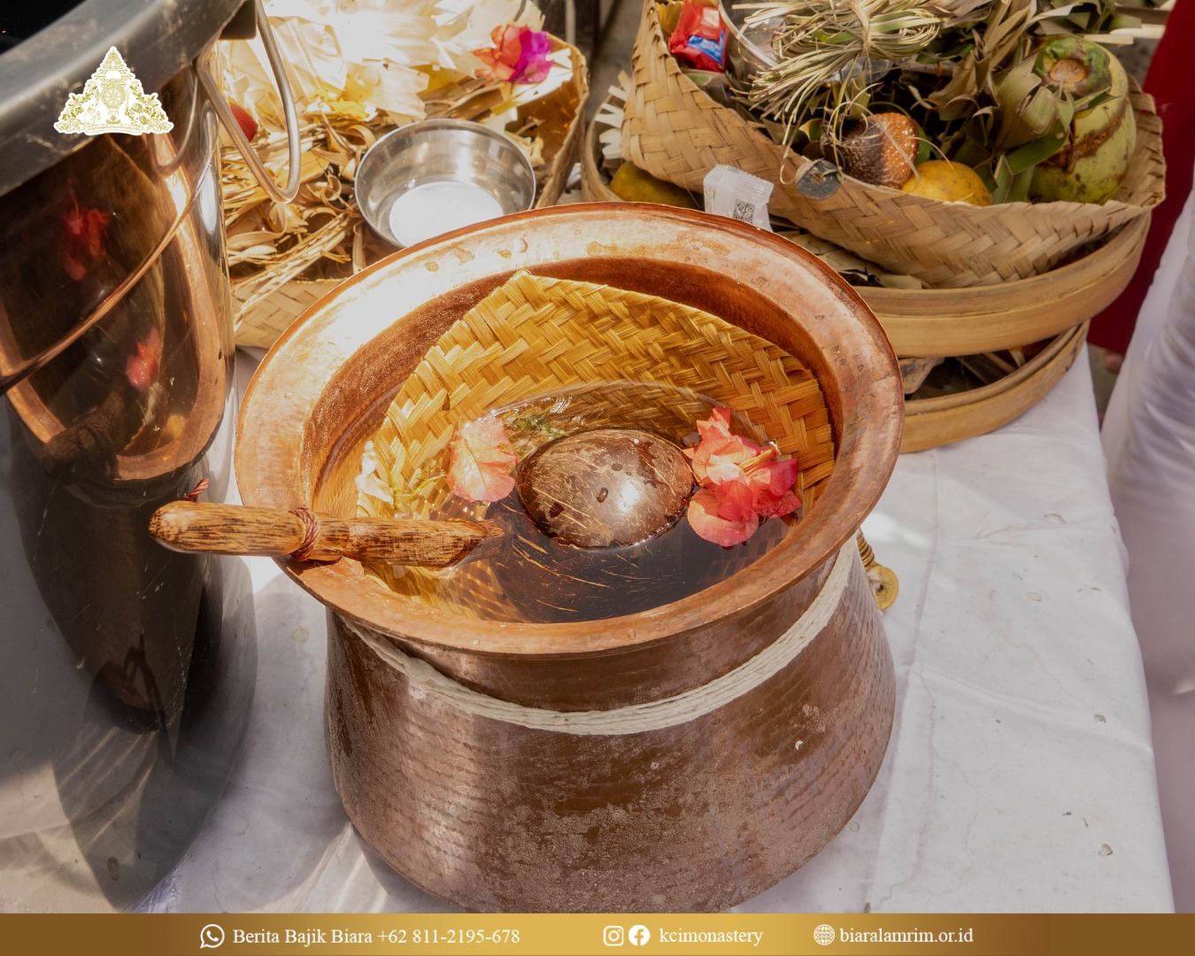 persembahan air yang digunakan untuk ruwatan