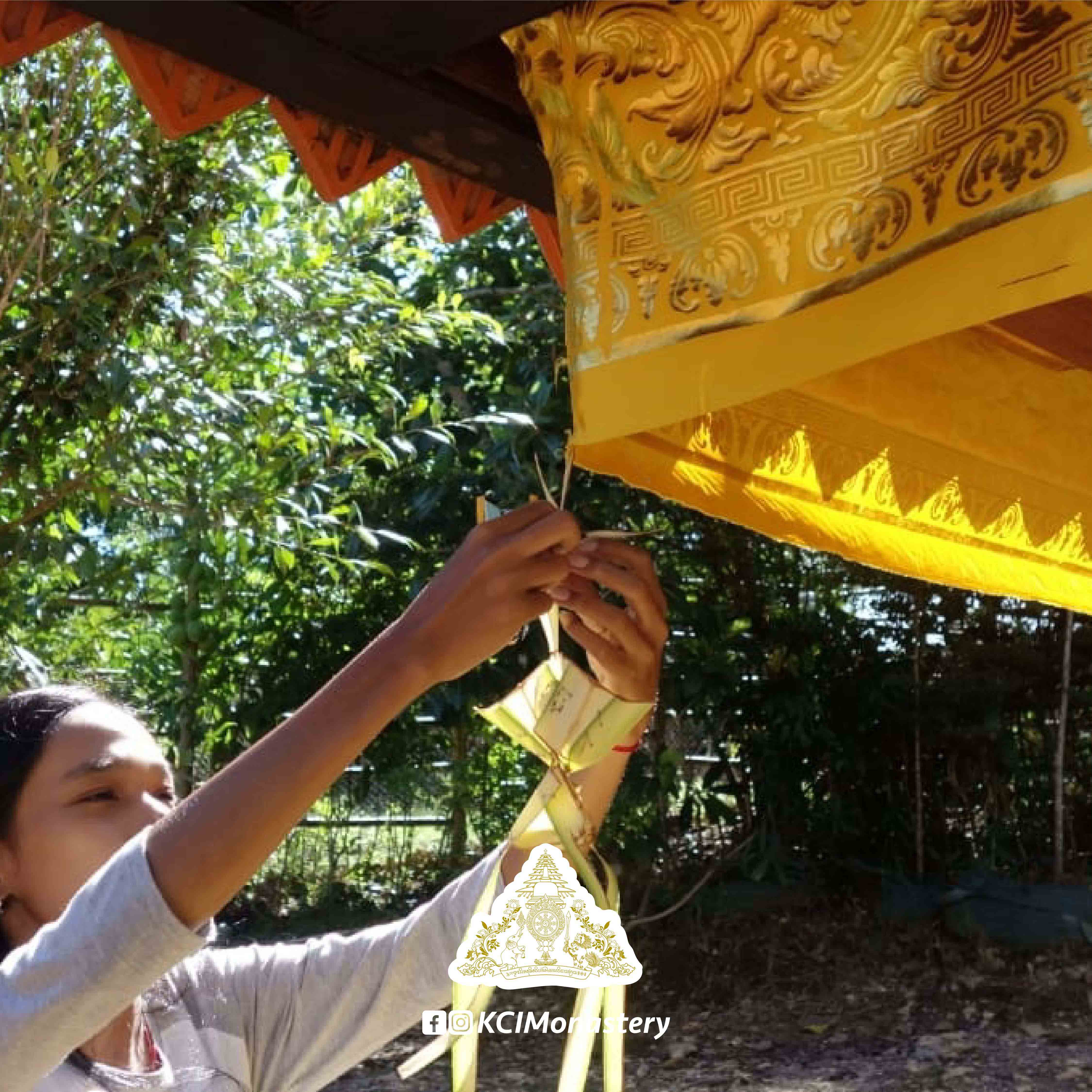 Mengundang Dewi Sri untuk tinggal dan Memberkahi Biara